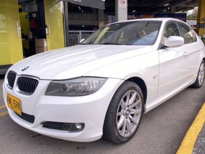BMW Serie 3 3.0 330i E90 Lci 2012 blanco 3.0 Usaquén