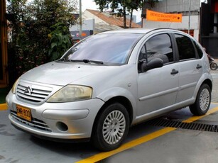 Citroën C3 1.4 Sx 2004 gasolina gris $16.000.000