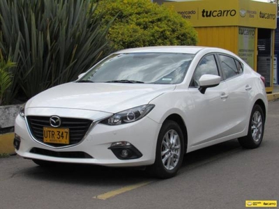 Mazda 3 2.0 Touring Sedán gasolina blanco $59.000.000