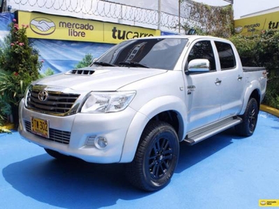 Toyota Hilux 2.7 Vigo 4x4 gasolina automático $72.500.000