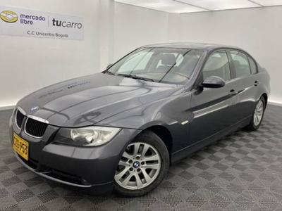 BMW Serie 3 2.0 Sedán gris Suba