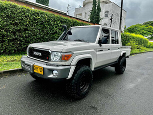 Toyota Land Cruiser 79 Lc 79