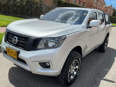 Nissan Frontier NP300 2.5 GASOLINA DOBLE CABINA 4.2