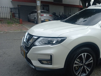 Nissan X-Trail 2.5 Exclusive