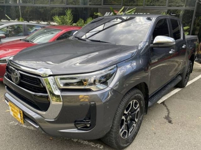 Toyota Hilux 2.8 SRX 2022 4x4 2.800 Medellín