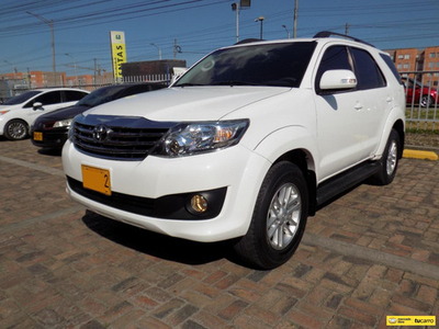 Toyota Fortuner 2.7cc AT AA 4X2