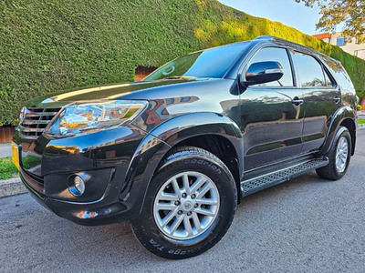 Toyota Fortuner At 2.7l 4x2 2ab Abs 7psj Fe