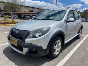 Renault Stepway 1.6l 2014 100.450 kilómetros Suba