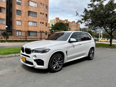 BMW X5 4.4 M 2018 21.500 kilómetros gasolina $350.000.000