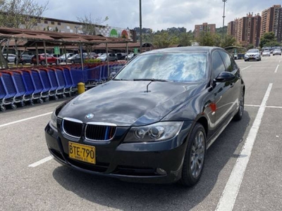 BMW Serie 3 2.0 320i E90 Sedán gasolina Trasera $40.000.000
