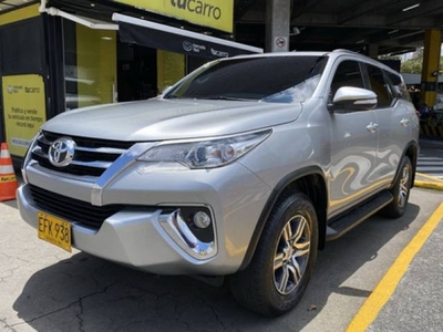 Toyota Fortuner 2.7l 2018 plateado Usaquén