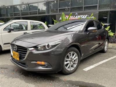Mazda 3 2.0 Sport Touring Hatch Back 2018 automático $81.900.000