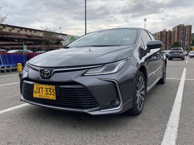 Toyota Corolla 1.8 Se-g 2022 gris $90.000.000