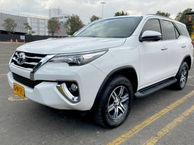Toyota Fortuner 2.7l 2019 blanco 4x2 $175.000.000