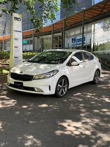 Kia CERATO PRO 1.6l Zenith At