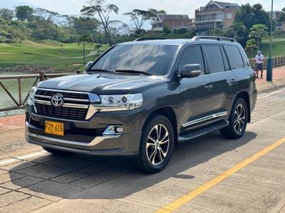Toyota LC200 Sahara VX Diesel Blindada 2019 58.000 kilómetros Bucaramanga