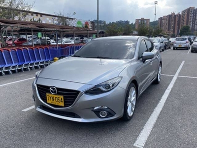 Mazda 3 2.0 Sport Grand Touring usado 69.000 kilómetros gris $65.000.000