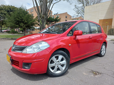 Nissan Tiida 1.8 Premium 5 p