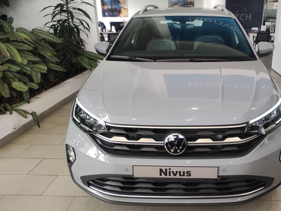 Volkswagen Nivus 1.0t Highline At | TuCarro