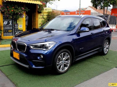 BMW X1 2.0 Sdrive 20i azul 2.0 Suba