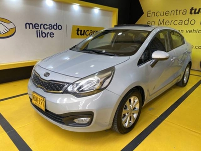 Kia Rio 1.4 UB EX 2012 automático 107.000 kilómetros $38.900.000