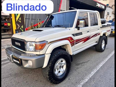 Toyota Land Cruiser Vdj79l 4.5 M/T 40.000 kilómetros Bucaramanga