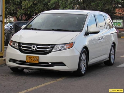 Honda Odyssey 3.5 Exl Van blanco gasolina $120.000.000