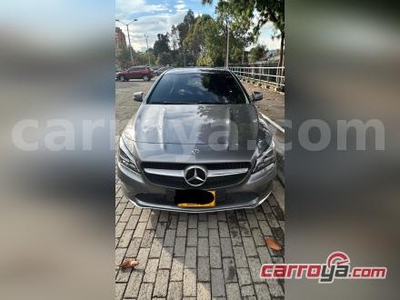 Mercedes Benz Clase CLA 180 Urban Plus 2019