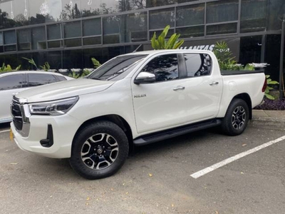 Toyota Hilux 2.8 28L 4X4 2021 automático 4x4 Medellín