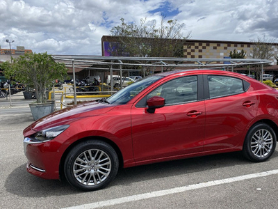 Mazda 2 GRAND TOURING LX SEDAN