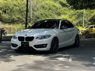 BMW 220i Coupe