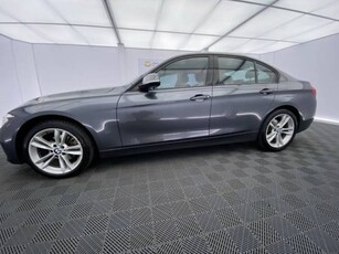 BMW Serie 3 1.5 318i F30 Lci Exclusive 2018 gris Suba