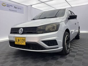 Volkswagen Gol 1.6 Trendline Hatchback plateado Delantera $42.500.000