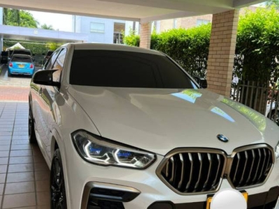 BMW X6 4.4 Xdrive50i 2022 23.000 kilómetros blanco Cali