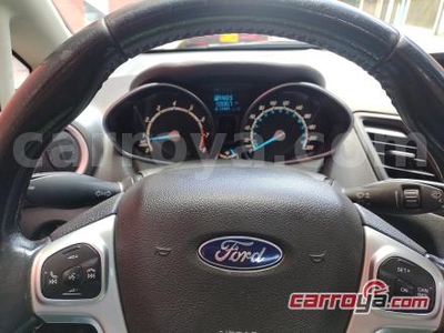 Ford Fiesta 1.6 Titanium Sporback Automatico 2014