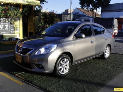 Nissan Versa 1.6 Advance 2013 gasolina $33.000.000