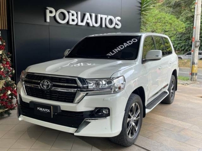 Toyota Land Cruiser 200 VX B2+ 2019 automático 63.301 kilómetros Medellín
