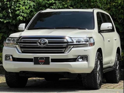 Toyota Land Cruiser 4.5 Vxr Fl Lc200 2019 60.000 kilómetros 4.5 Medellín