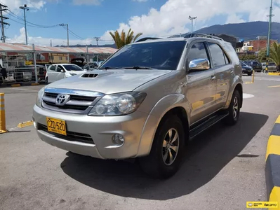 Toyota Fortuner 3.0cc At Aa 4x4