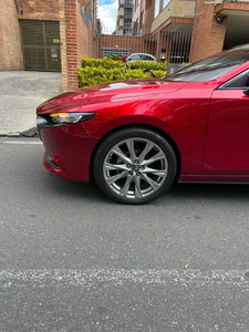 Mazda 3 Sedan Touring