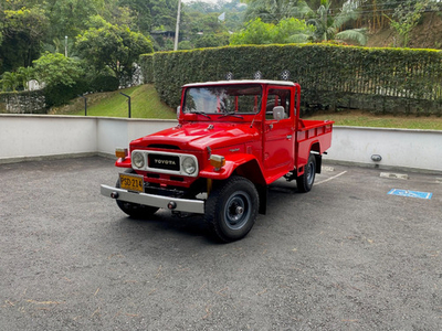 Toyota Land Cruiser 4.2 Fj45