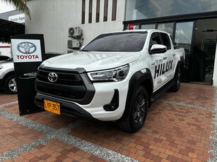 Toyota Hilux 2.4 Diésel 4X4