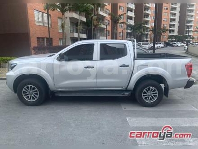 Nissan Frontier Doble Cabina 2.4L 4x2 2022