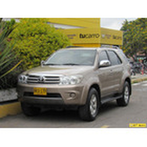 Toyota Fortuner 2.7L 4x2 At