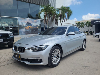 BMW Serie 3 2.0 320i F30 Luxury Line Plus | TuCarro