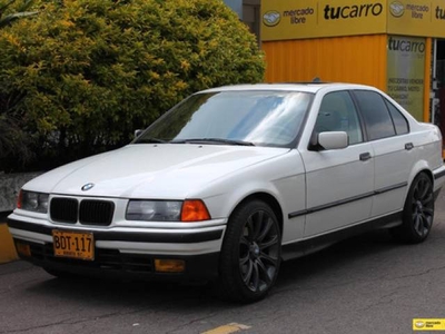 BMW Serie 3 2.5 325i E36 1993 Delantera gasolina Suba