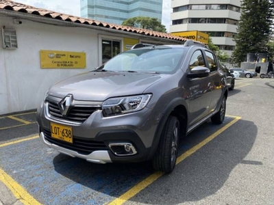 Renault Stepway 1.6 Intens 2023 gris 4x2 Medellín