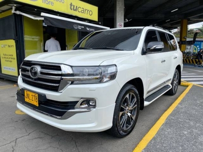 Toyota Land Cruiser 4.5 Executive Lounge 2021 dirección hidráulica $540.000.000