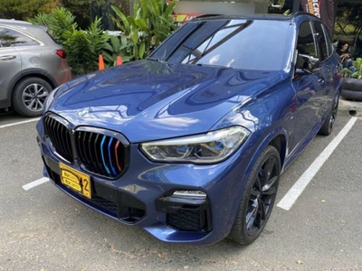 BMW X5 4.4 X5 M50i Blindaje 2+ 2021 4x4 azul $395.000.000