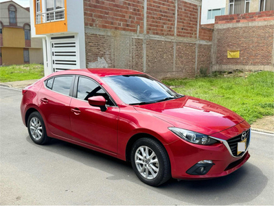 Mazda 3 2.0 Sedan Touring Cuero